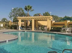 La Quinta Inn & Suites by Wyndham Ontario Airport