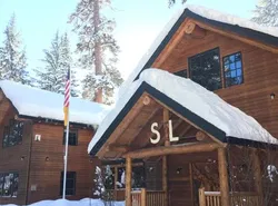 The Suttle Lodge & Boathouse