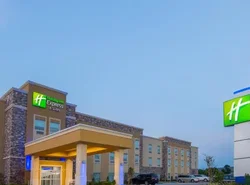 Holiday Inn Express & Suites Stillwater - University Area, an IHG Hotel