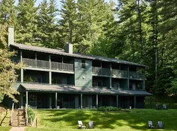 Bluebird Cady Hill Lodge