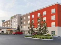 Holiday Inn Express & Suites - Tampa East - Ybor City, an IHG Hotel