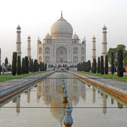 Taj Mahal, Agra USA Accommodation