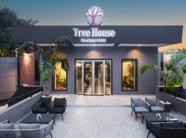 Tree House Boutique Hotel USA Accommodation
