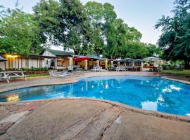 Shoestrings Backpackers Lodge Vic Falls USA Accommodation