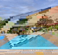 Americas Best Value Inn  Suites Alvin Houston - Tourism Bookings