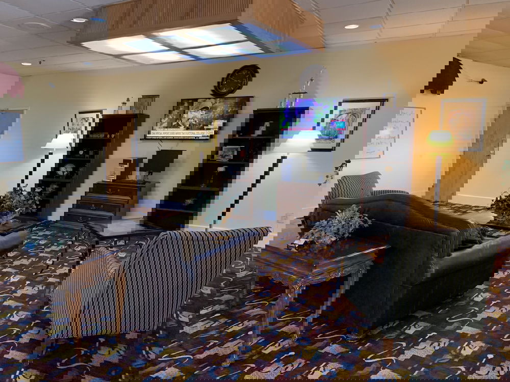 Americas Best Value Inn Forest - thumb 4