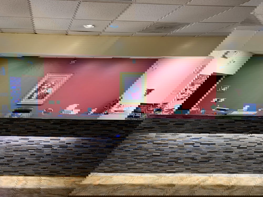 Americas Best Value Inn Forest - thumb 3