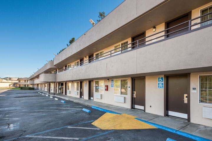 Americas Best Value Inn Santa Rosa, CA - thumb 5