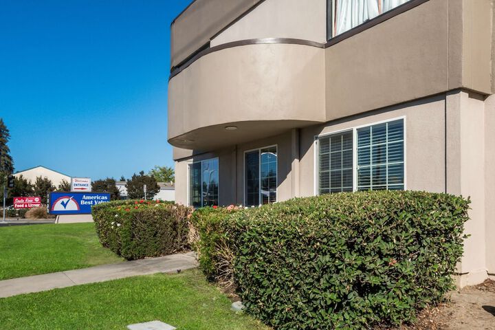 Americas Best Value Inn Santa Rosa, CA - thumb 3