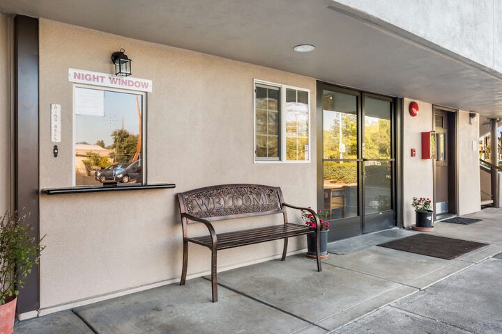 Americas Best Value Inn Santa Rosa, CA - thumb 2