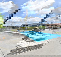 Americas Best Value Inn  Suites Knoxville North - Tourism Bookings