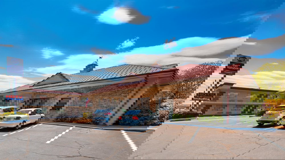 Best Western Winners Circle - thumb 0