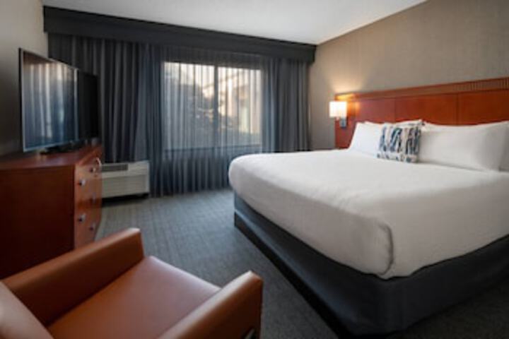 Courtyard By Marriott Bakersfield - thumb 0