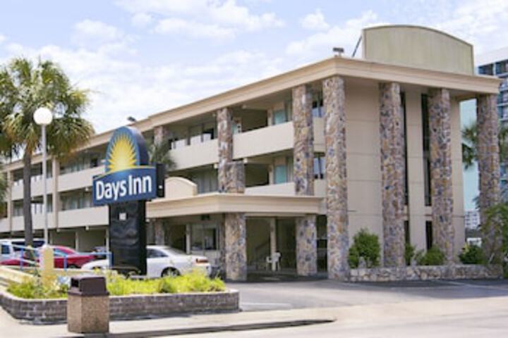 Days Inn By Wyndham Myrtle Beach-Beach Front - thumb 0