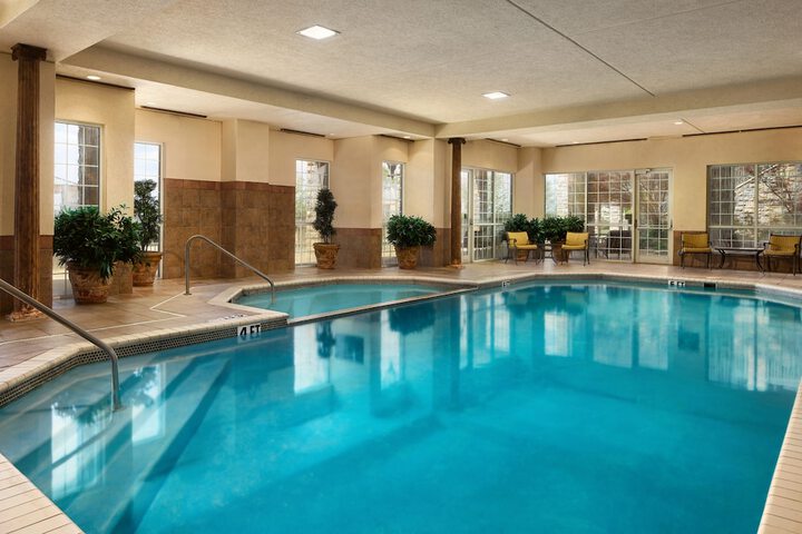 Chateau On The Lake Resort Spa And Convention Center - thumb 4