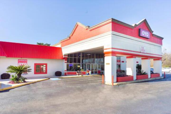 Freeway Inn - thumb 2