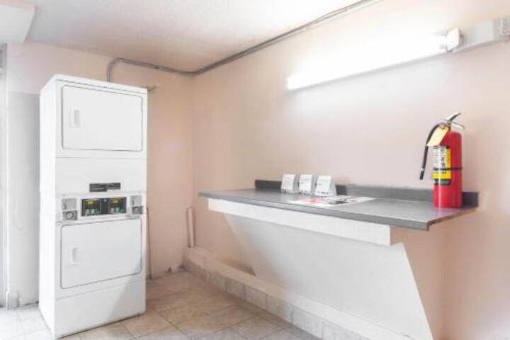 Freeway Inn - thumb 4