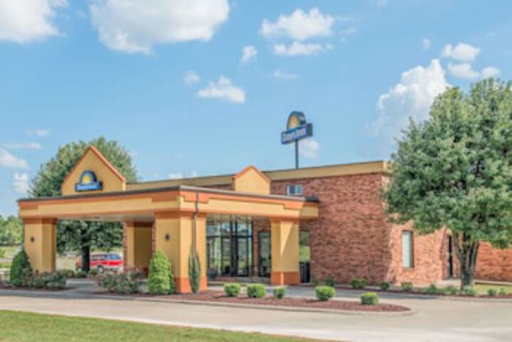 Days Inn By Wyndham Calvert City - thumb 0