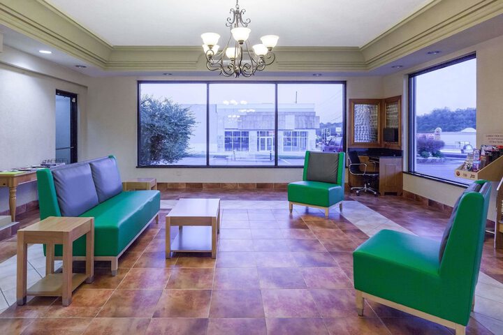 Days Inn By Wyndham Dalton - thumb 4