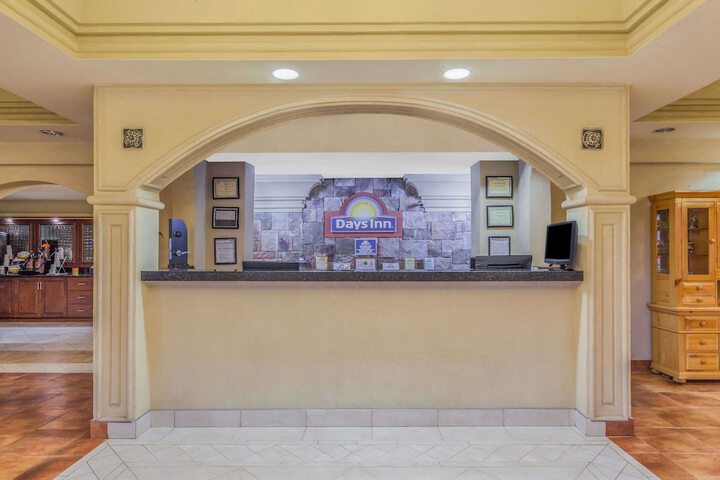 Days Inn By Wyndham Dalton - thumb 3