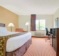 Days Inn  Suites by Wyndham Kansas City South - Tourism Bookings