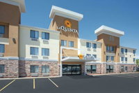 La Quinta Inn  Suites Cedar Rapids by Wyndham