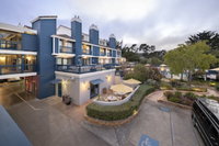 Mariposa Inn  Suites