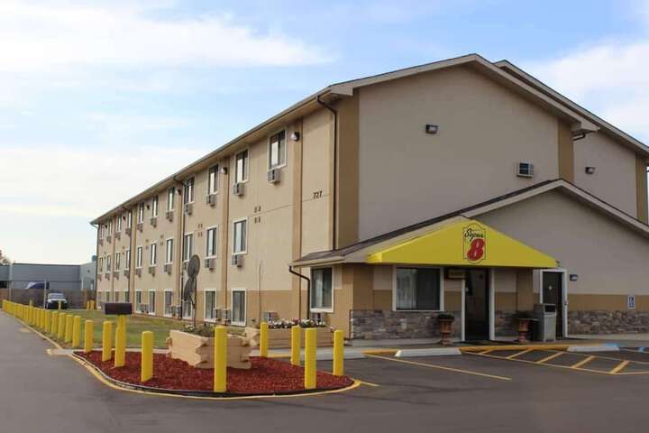 Super 8 By Wyndham Wyoming/Grand Rapids Area - thumb 2