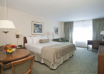 Murray Hill East - thumb 2