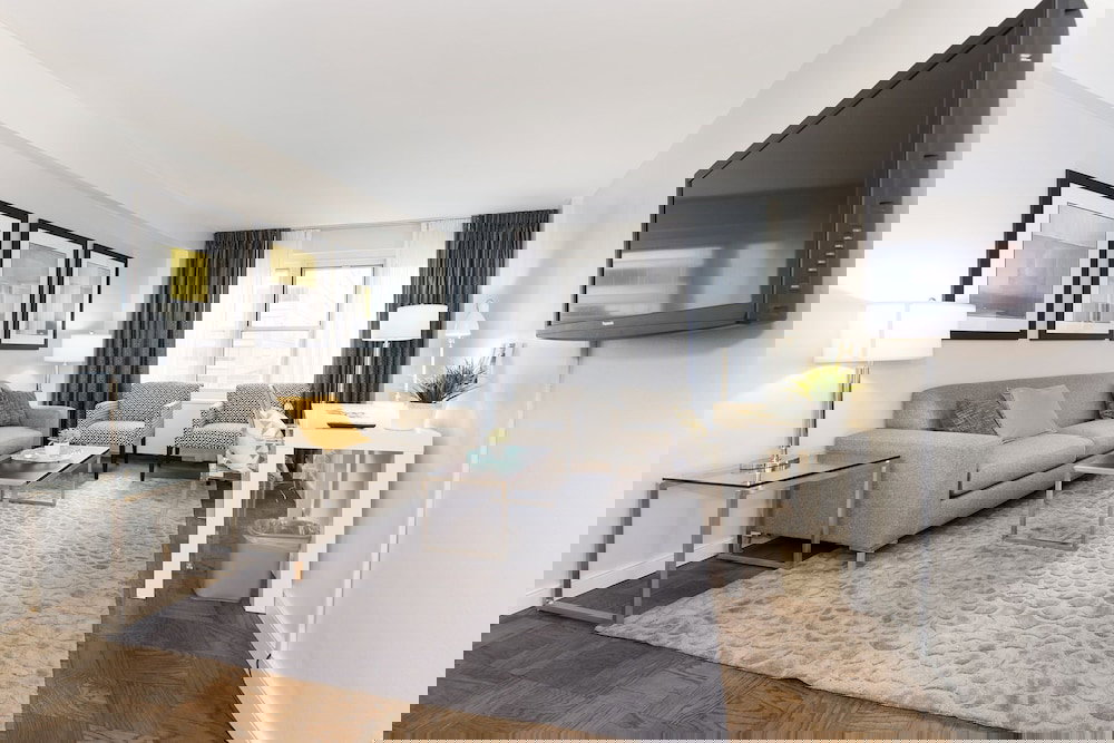 Murray Hill East - thumb 3