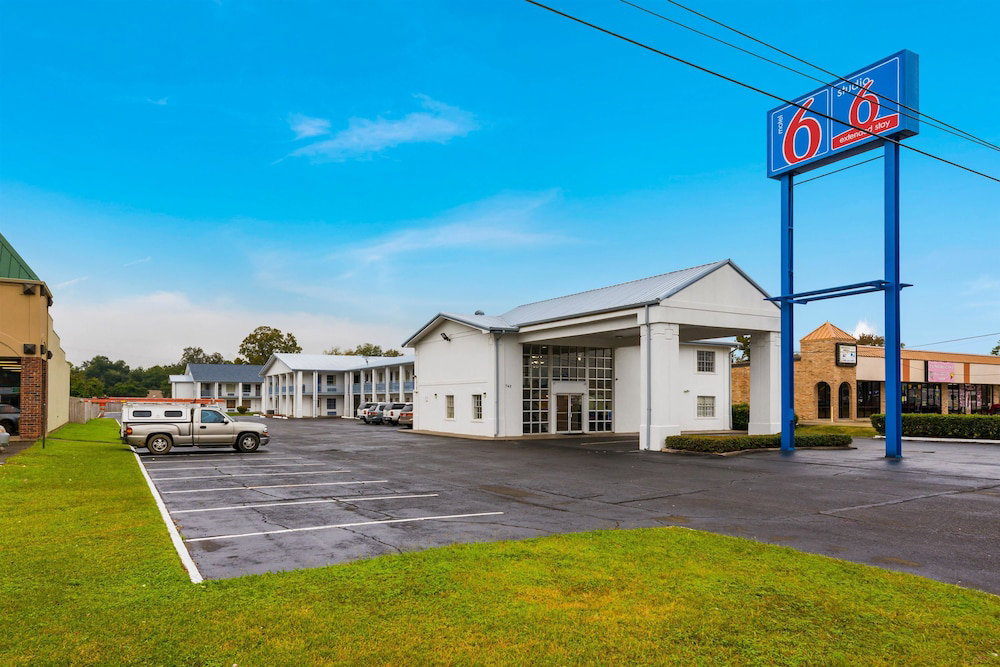 Motel 6 Alexandria, LA - South - thumb 0
