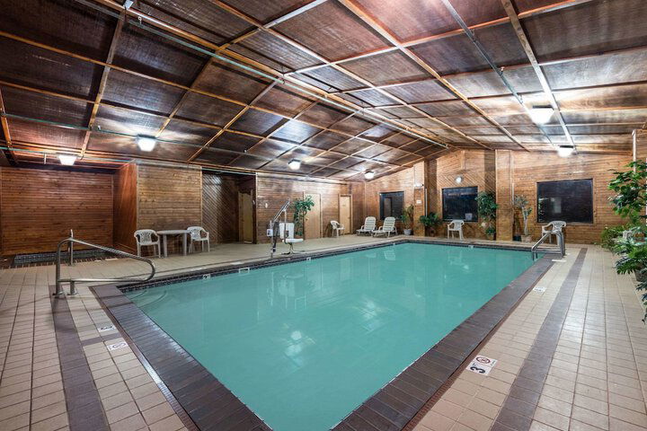 Summerset Hotel & Suites - thumb 2