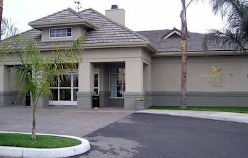 Homewood Suites By Hilton Bakersfield - thumb 1