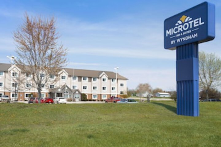 Microtel Inn & Suites By Wyndham Marion/Cedar Rapids - thumb 0