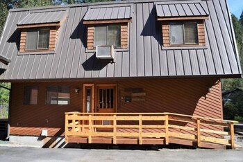 Hopes Cabin - thumb 1