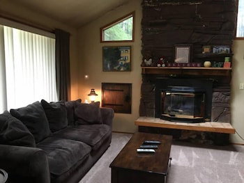 Hopes Cabin - thumb 3