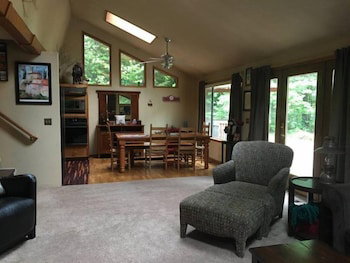 Hopes Cabin - thumb 4