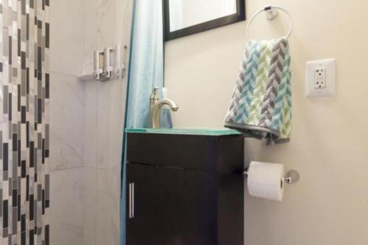  STACKED ROWHOME UP & COMING CONVENIENCE - thumb 4