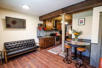 Tobacco Warehouse Inn