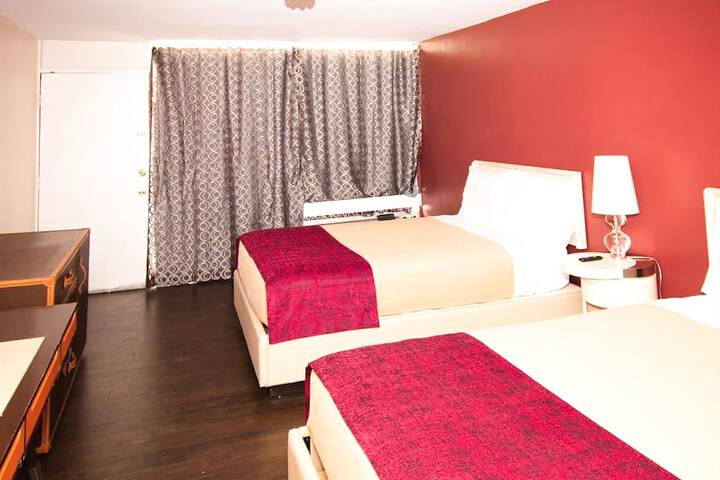 The Grand Motel - thumb 2