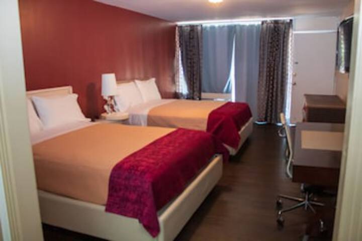 The Grand Motel - thumb 0