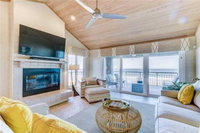 Sea Hammock 180 2 Bedrooms Ocean View Pool Sleeps 6