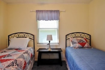 3256 Chautauqua Ave. 2 Bedroom Home - thumb 1