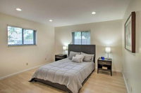 NEW Beach Retreat Walk to Restaurants  Bars