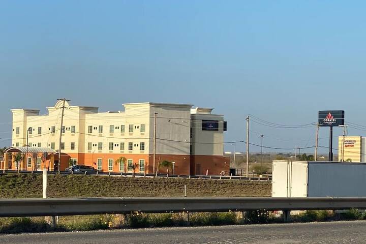 Coratel Inn & Suites By Jasper Cotulla - thumb 1