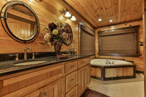 THE BEST FOR US Elegant Rustic Mountain Top Rental In Deer Crest With Spectacular Sunset & View. - thumb 1