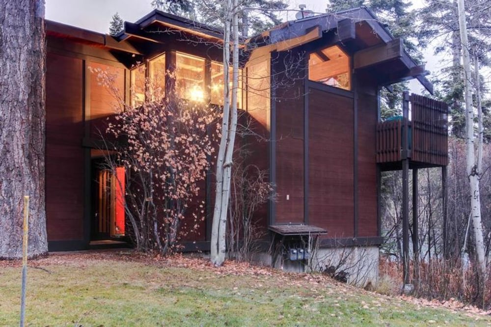 Tahoe Taverns 101 By Tahoe Mountain Properties - thumb 1