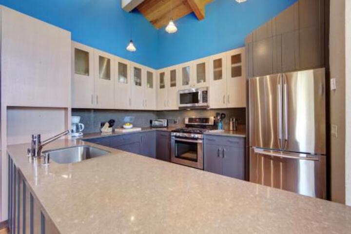 The Wolf House - thumb 4