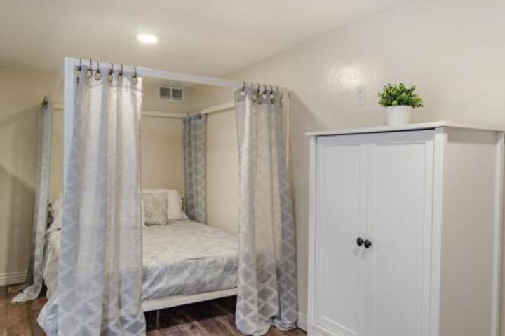 Born To Wander - thumb 2