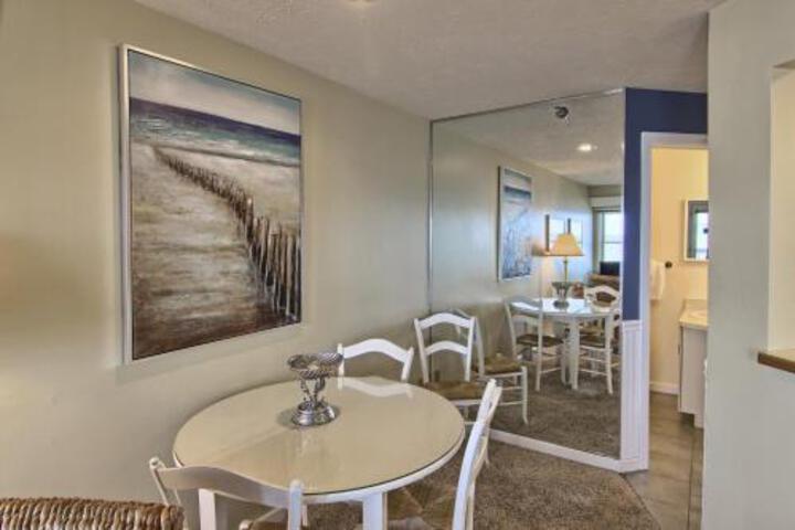 207 North Shore Inn - thumb 6